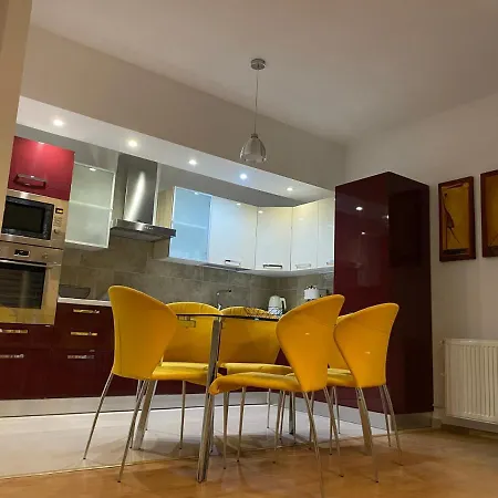 Kyra Luxury Penthouse Apartament *